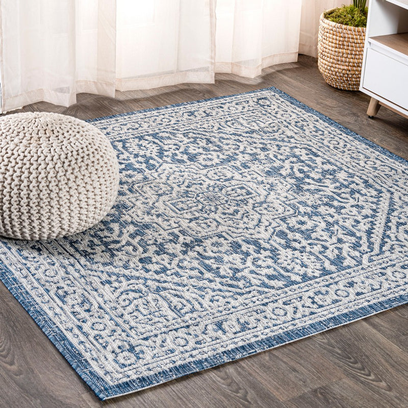 Sinjuri Medallion Textured Weave Indoor/outdoor Square Rug
