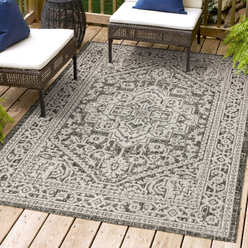 Sinjuri Medallion Textured Weave Indoor/outdoor Area Rug