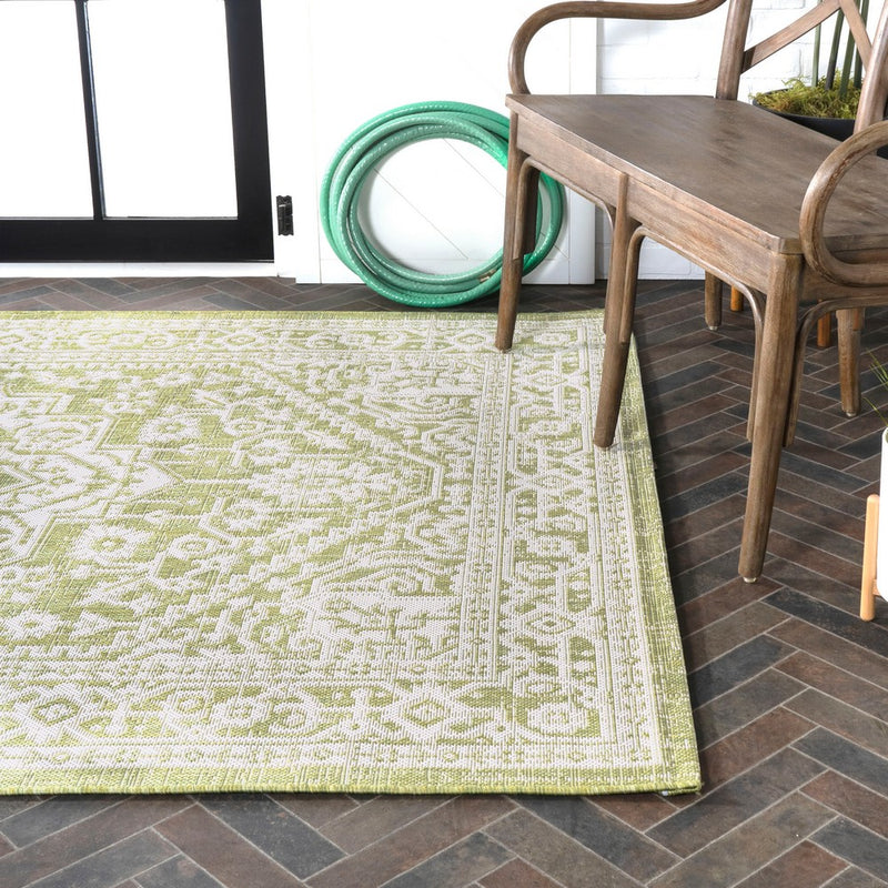 Sinjuri Medallion Textured Weave Indoor/outdoor Area Rug