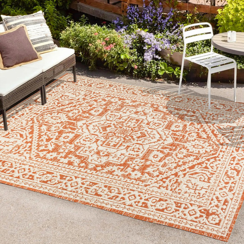 Sinjuri Medallion Textured Weave Indoor/outdoor Area Rug