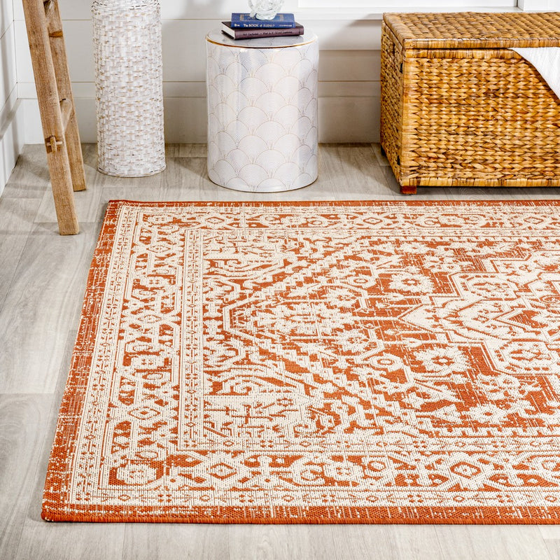 Sinjuri Medallion Textured Weave Indoor/outdoor Area Rug