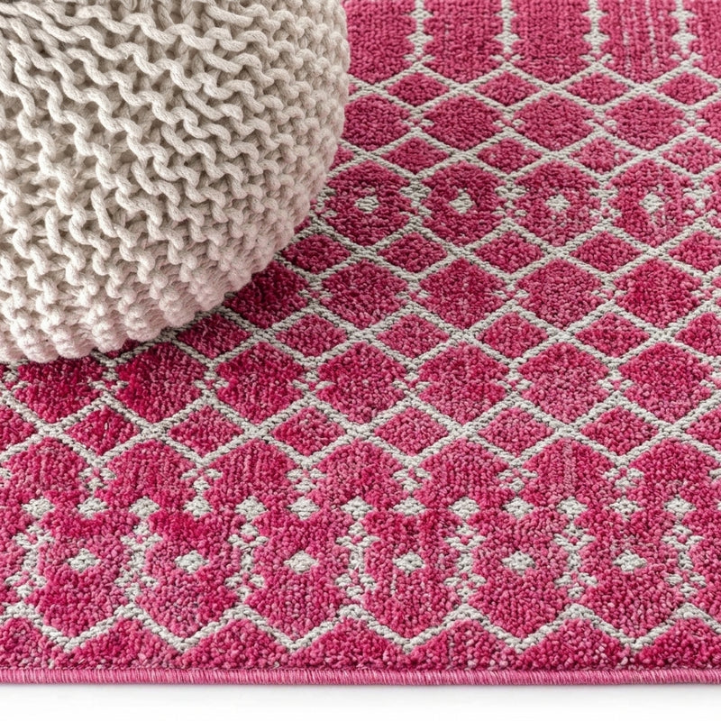 Ourika Moroccan Geometric Textured Weave Indoor/outdoor Runner Rug Fuchsia/Light Gray / Runner / 2'2" X 8' – DETAIL