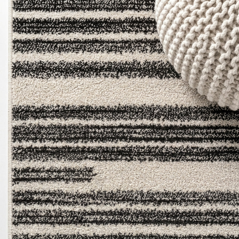 Colonia Berber Stripe Indoor/outdoor Area Rug Ivory/Black / Runner / 2'2" X 8' – DETAIL