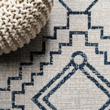 Marokko Diamond Tribal Medallion Indoor/outdoor Area Rug Ivory/Blue / Runner / 2'2" X 8' – DETAIL