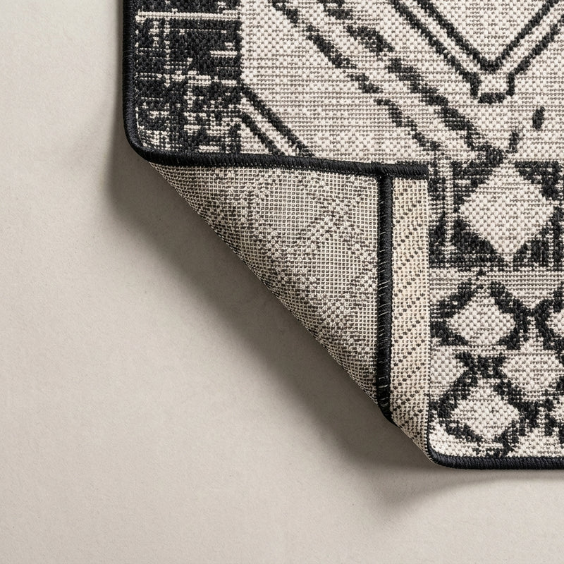 Marokko Diamond Tribal Medallion Indoor/outdoor Area Rug Ivory/Black / Runner / 2'2" X 8' – BACK