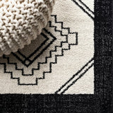 Marokko Diamond Tribal Medallion Indoor/outdoor Area Rug Ivory/Black / Runner / 2'2" X 8' – DETAIL