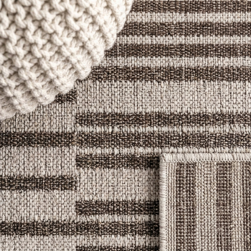 Sukie Modern Offset Stripe Indoor/outdoor Area Rug Beige/Brown / Runner / 2'2" X 8' – DETAIL