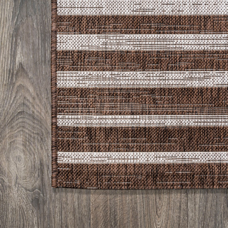 Sukie Modern Offset Stripe Indoor/outdoor Area Rug
