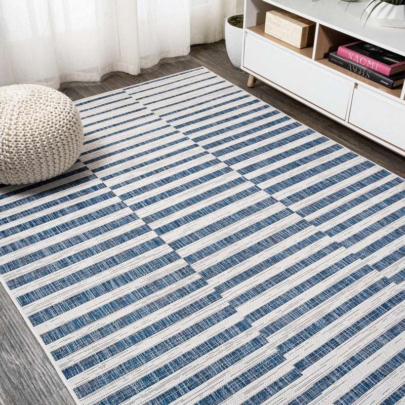 Sukie Modern Offset Stripe Indoor/outdoor Area Rug