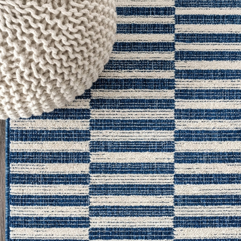 Sukie Modern Offset Stripe Indoor/outdoor Area Rug Blue/Ivory / Runner / 2'2" X 8' – DETAIL