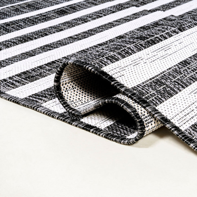 Sukie Modern Offset Stripe Indoor/outdoor Area Rug