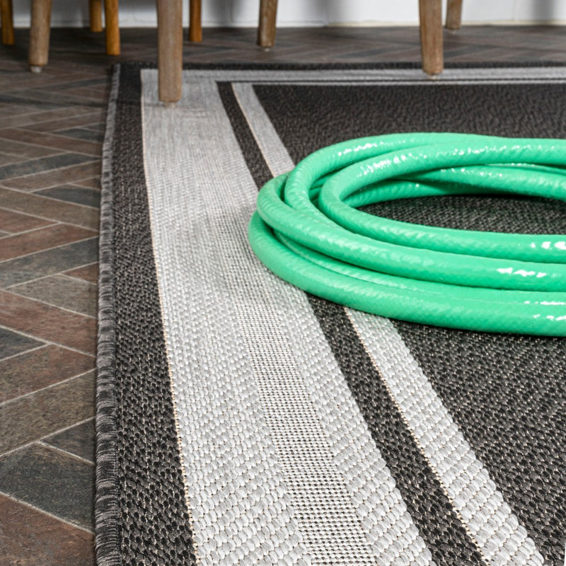 James Modern Border Stripe Indoor/outdoor Area Rug