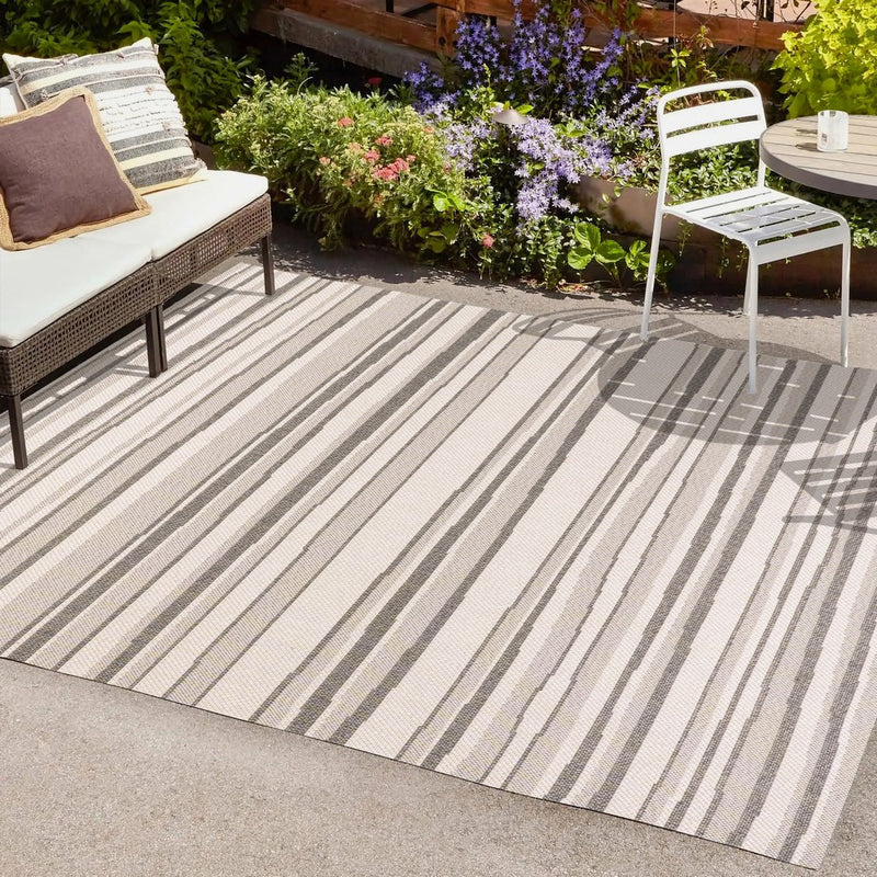 Castara Wavy Stripe Modern Indoor/outdoor Area Rug