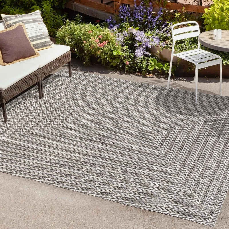 Chevron Modern Concentric Squares Indoor/outdoor Area Rug
