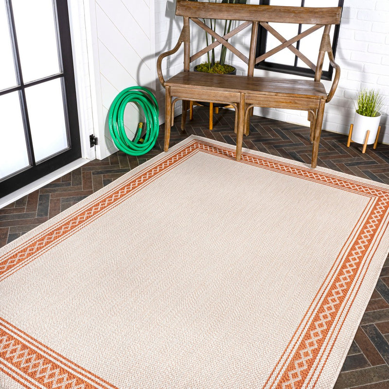 Lucia Classic Diamond Border Indoor/outdoor Area Rug