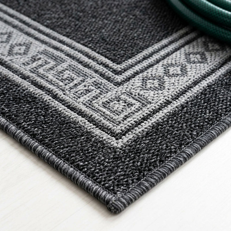 Lucia Classic Diamond Border Indoor/outdoor Area Rug Black/Gray / Runner / 2' X 8' – DETAIL