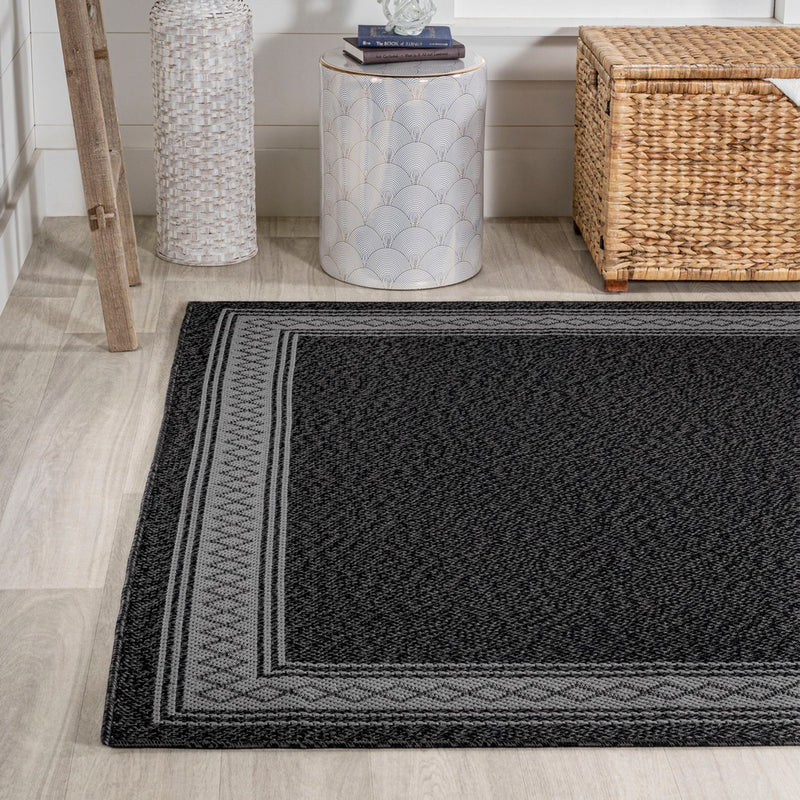 Lucia Classic Diamond Border Indoor/outdoor Area Rug