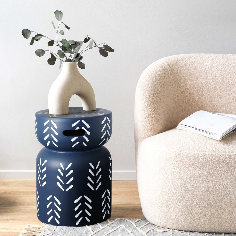 Zorgnar 18" Modern Bohemian Arrow Pattern Drum Indoor/Outdoor Garden Stool - JONATHAN Y