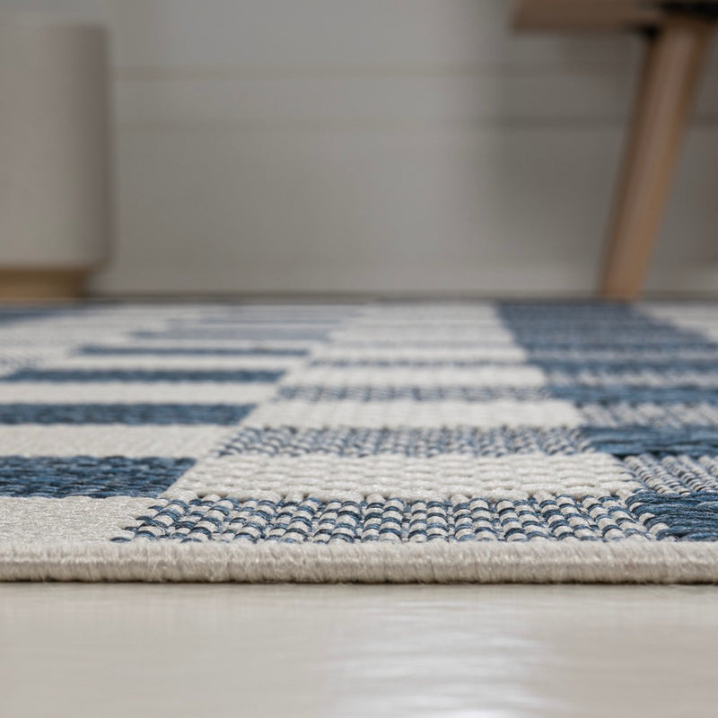 Darcy Traditional Geometric Bold Gingham Area Rug
