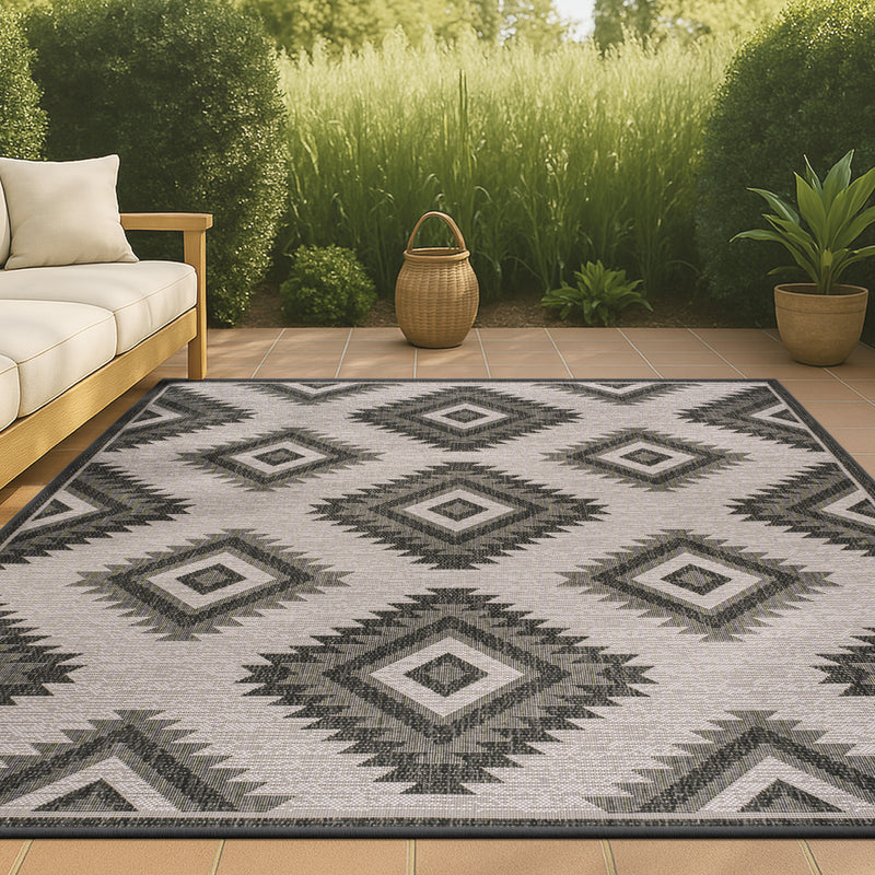 Lior Geometric Moroccan Diamond Area Rug