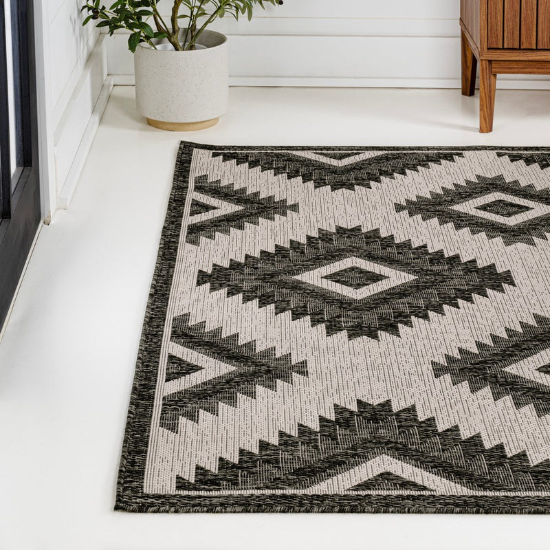 Lior Geometric Moroccan Diamond Area Rug
