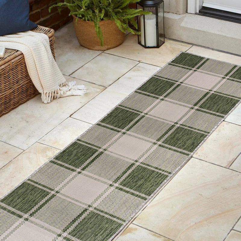 Sabine Traditional Farmhouse Bold Gingham Area Rug