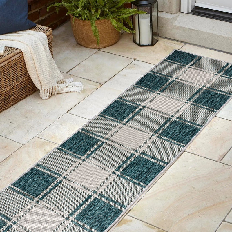 Sabine Traditional Farmhouse Bold Gingham Area Rug