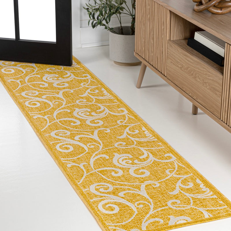 Maribel Traditional Classic All-Over Scroll Area Rug