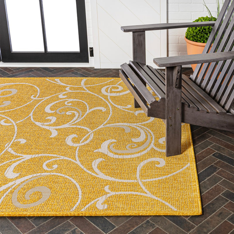 Maribel Traditional Classic All-Over Scroll Area Rug