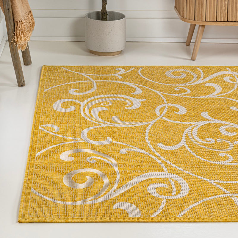 Maribel Traditional Classic All-Over Scroll Area Rug