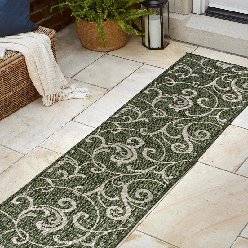 Maribel Traditional Classic All-Over Scroll Area Rug
