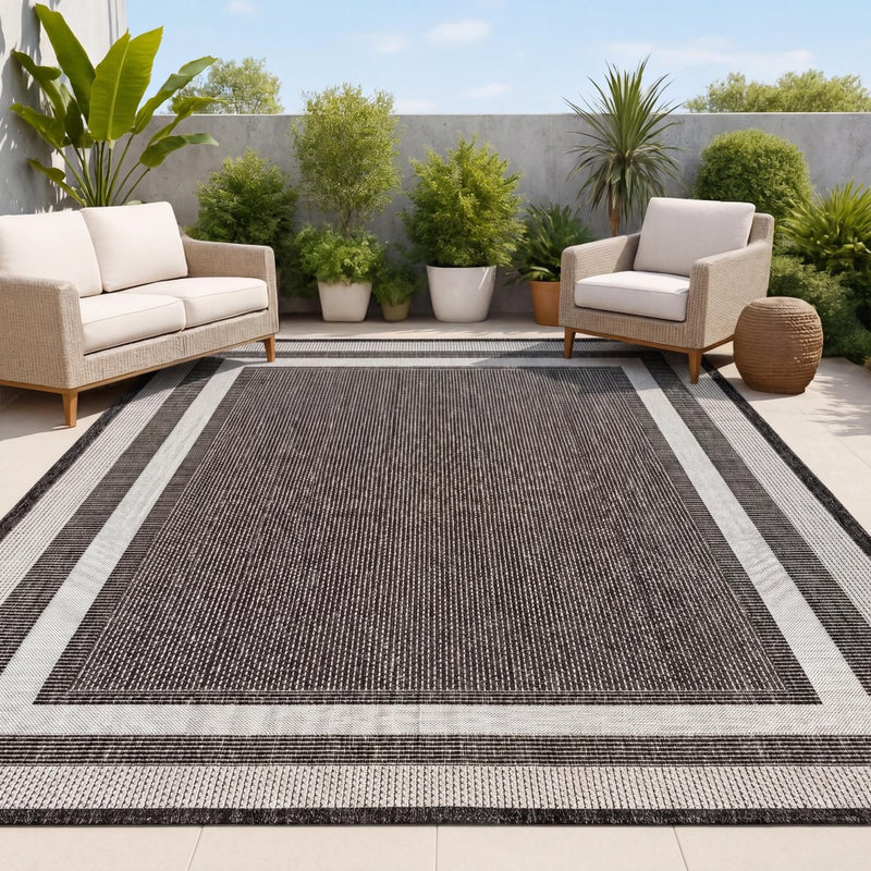 Dover Classic 3-Stripe Border Indoor/Outdoor Area Rug