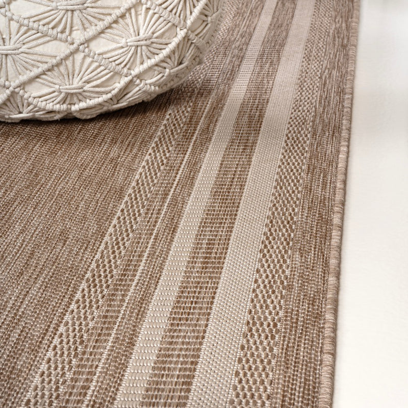 Lido Traditional Casual Pinstripe Border Area Rug