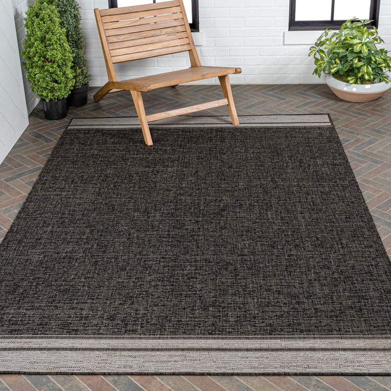 Alda Modern Minimalist Mingled Solid Indoor/Outdoor Area Rug