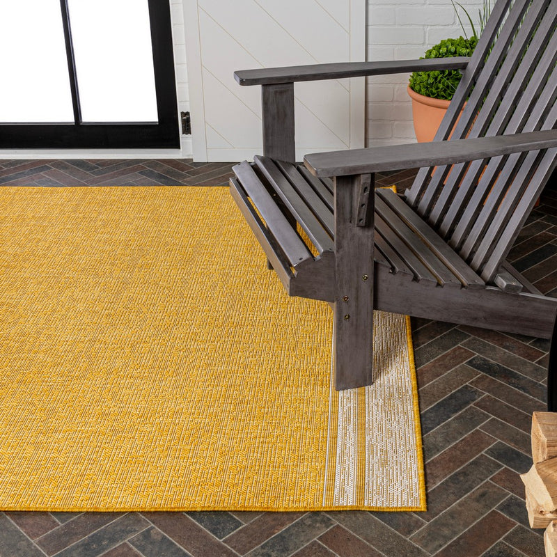 Alda Modern Minimalist Mingled Solid Indoor/Outdoor Area Rug
