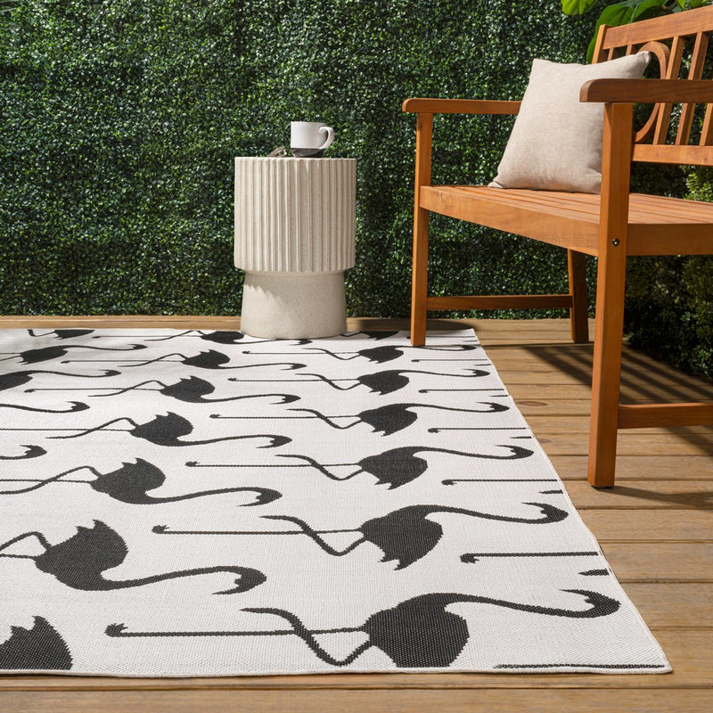 Liana Casual Coastal Flamingos Two-tone Indoor/Outdoor Area Rug