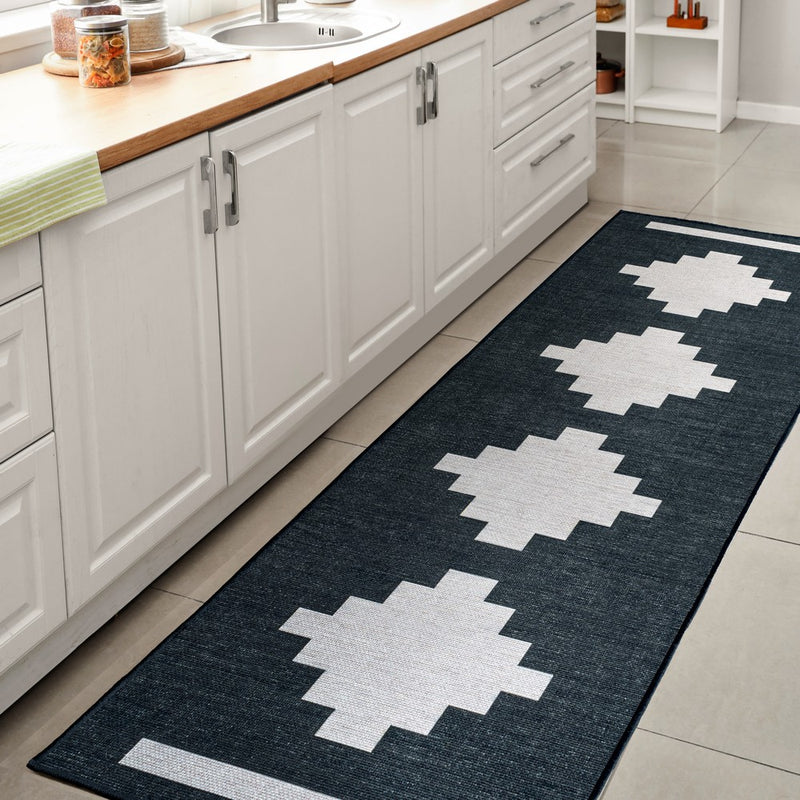 Adriel Geometric Tribal Medallion Machine-washable Area Rug