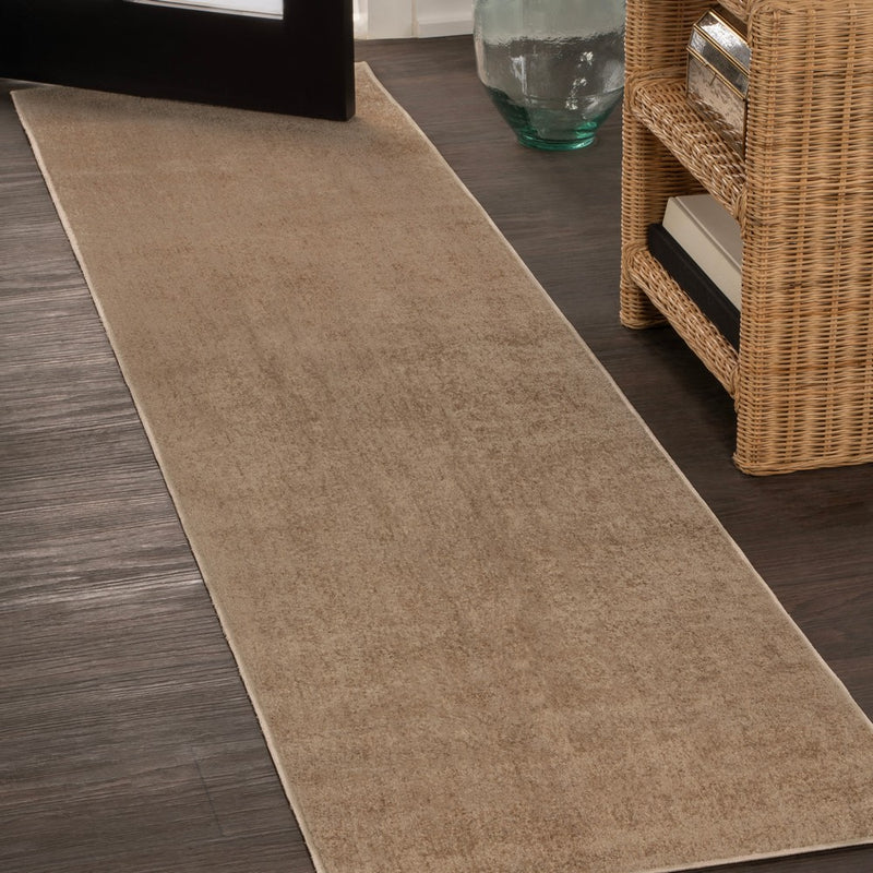 Twyla Classic Solid Low-Pile Machine-Washable Area Rug