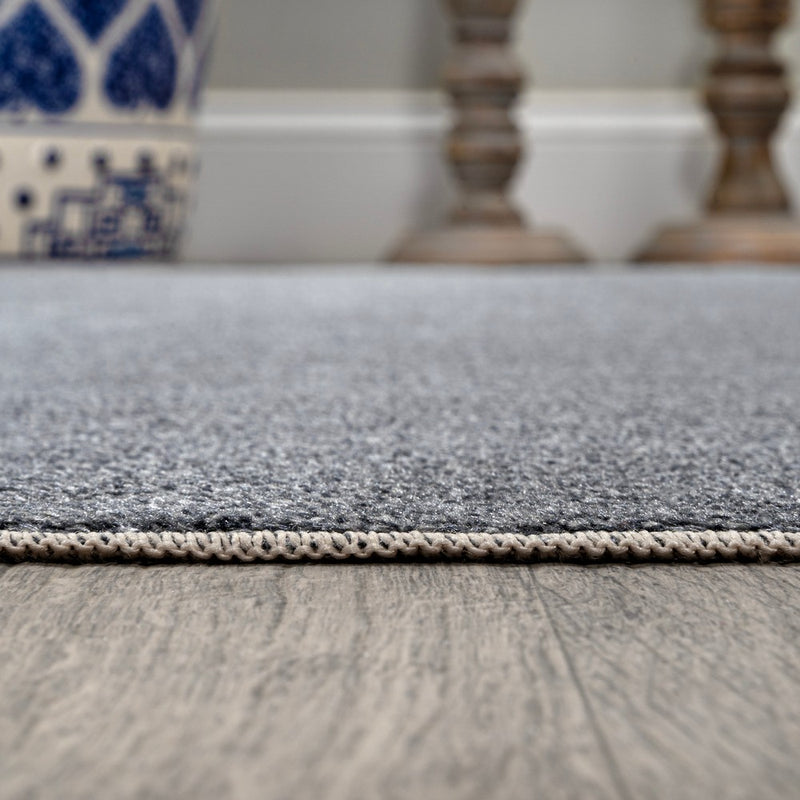 Twyla Classic Solid Low-Pile Machine-Washable Area Rug
