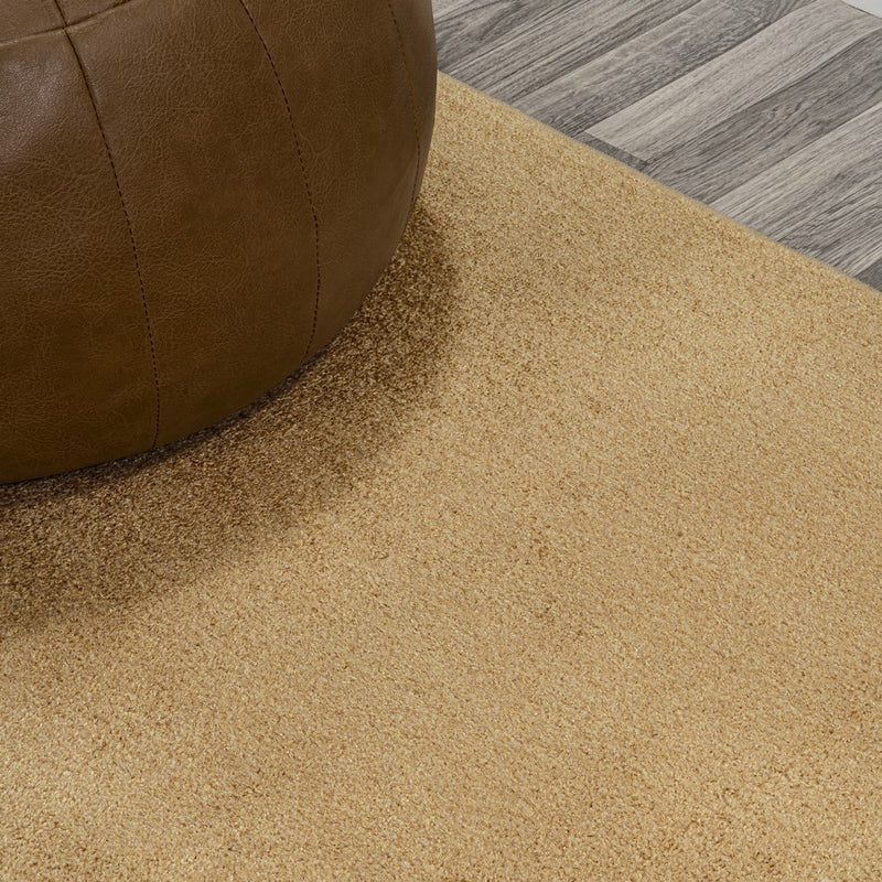 Twyla Classic Solid Low-Pile Machine-Washable Area Rug