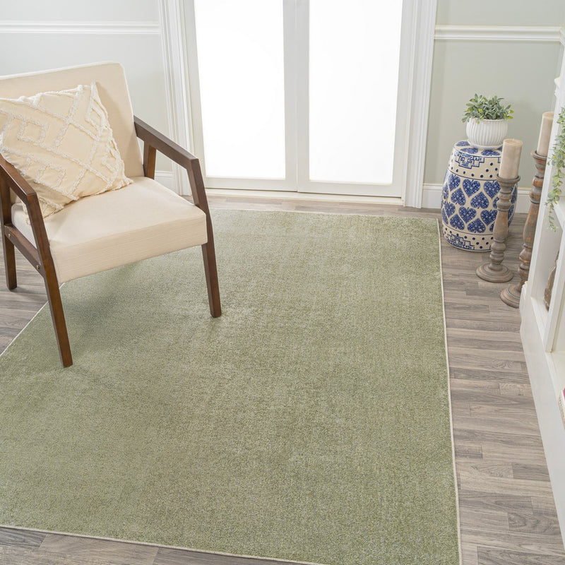 Twyla Classic Solid Low-Pile Machine-Washable Area Rug
