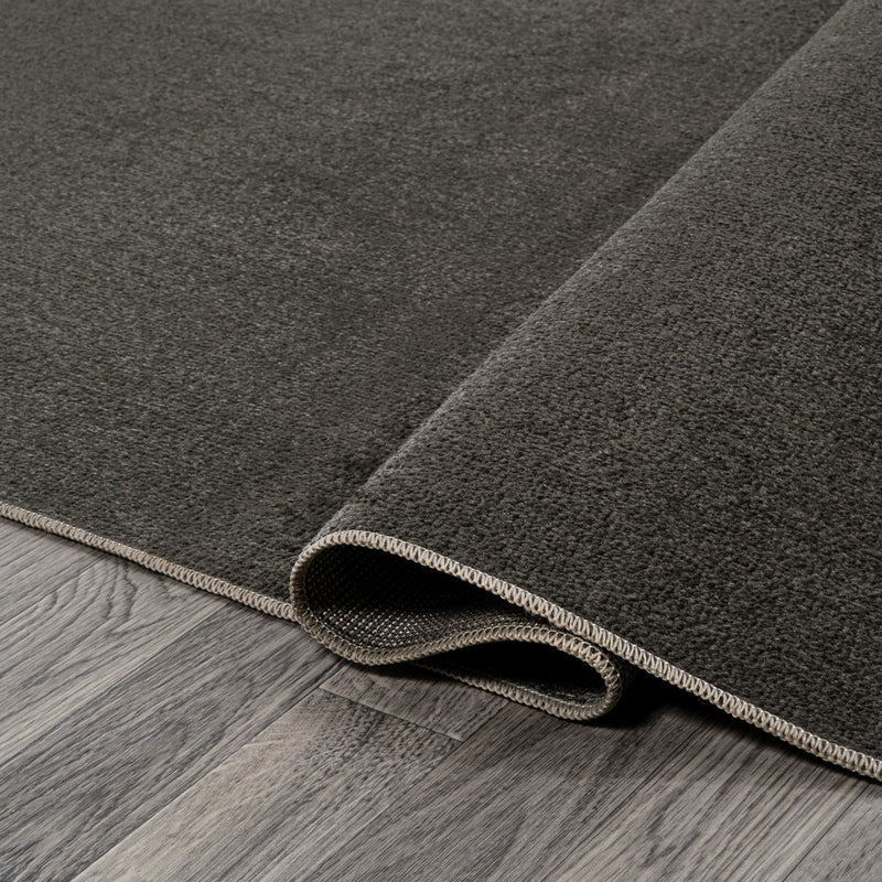 Twyla Classic Solid Low-Pile Machine-Washable Area Rug