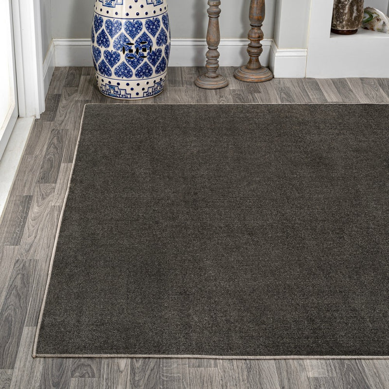 Twyla Classic Solid Low-Pile Machine-Washable Area Rug
